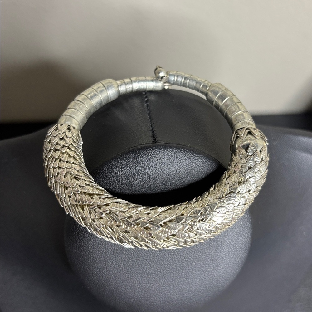 Unique Silver Tone Textured Layered One Size Modernist Eccentric Bracelet